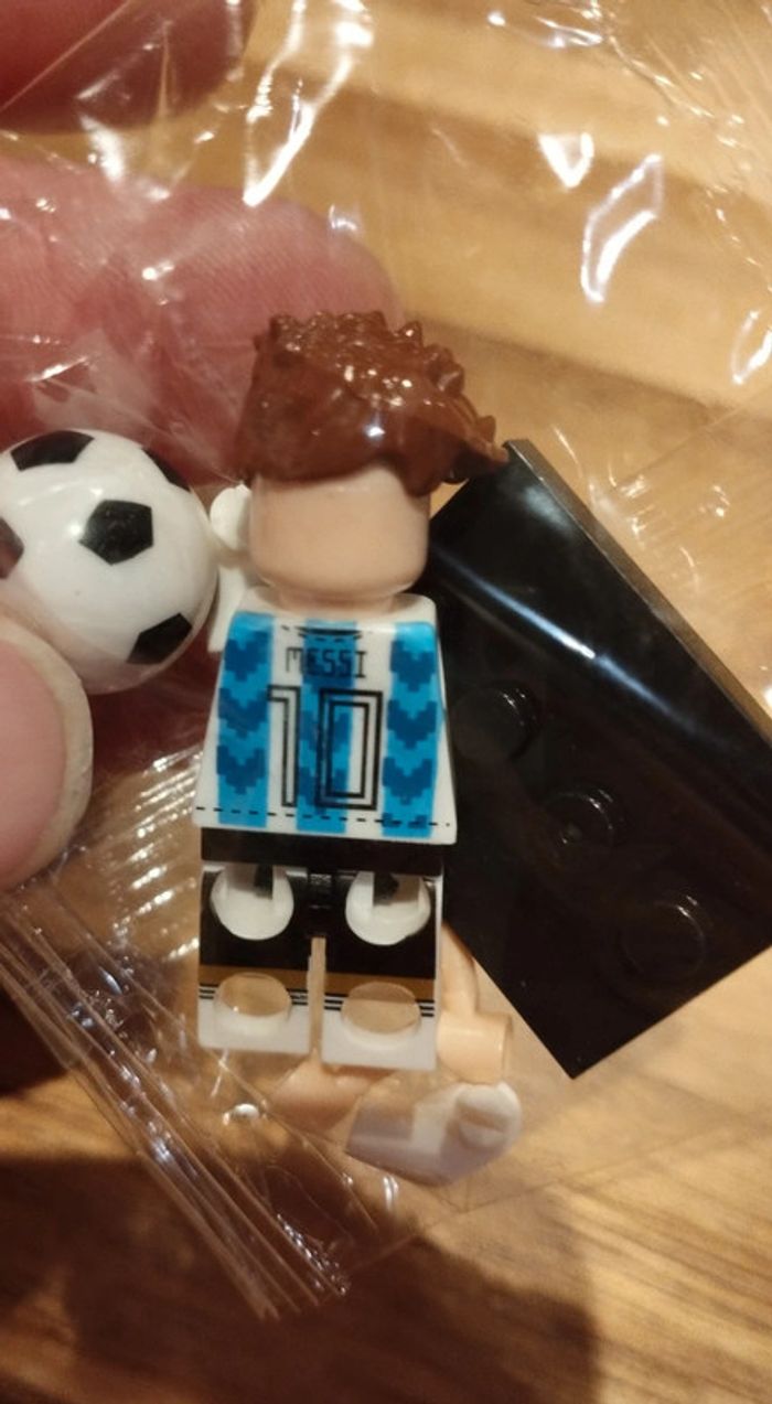 Petit personnage type Lego football neuf Lionel Messi équipe d'argentine - photo numéro 2