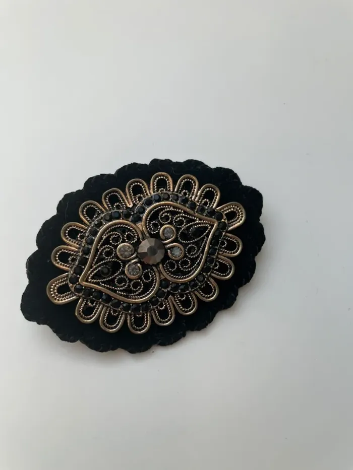 Broche - photo numéro 2