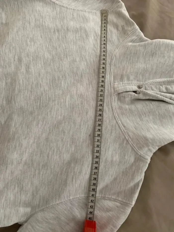 Sweat à capuche gris clair basique – très bon état, taille M - photo numéro 12