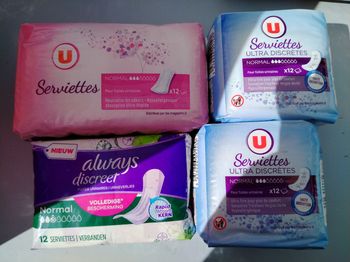Lot de 4 paquets neufs serviettes incontinence 