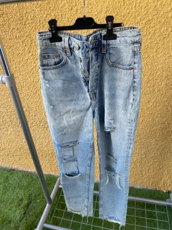 Jeans a trou H&M