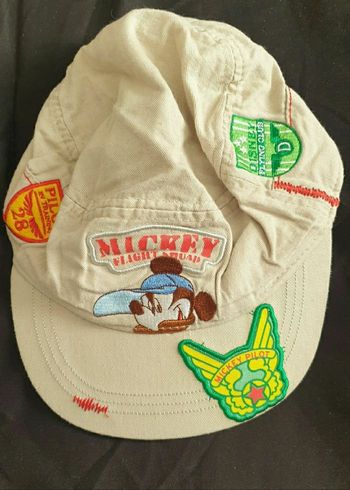 Casquette mickey.