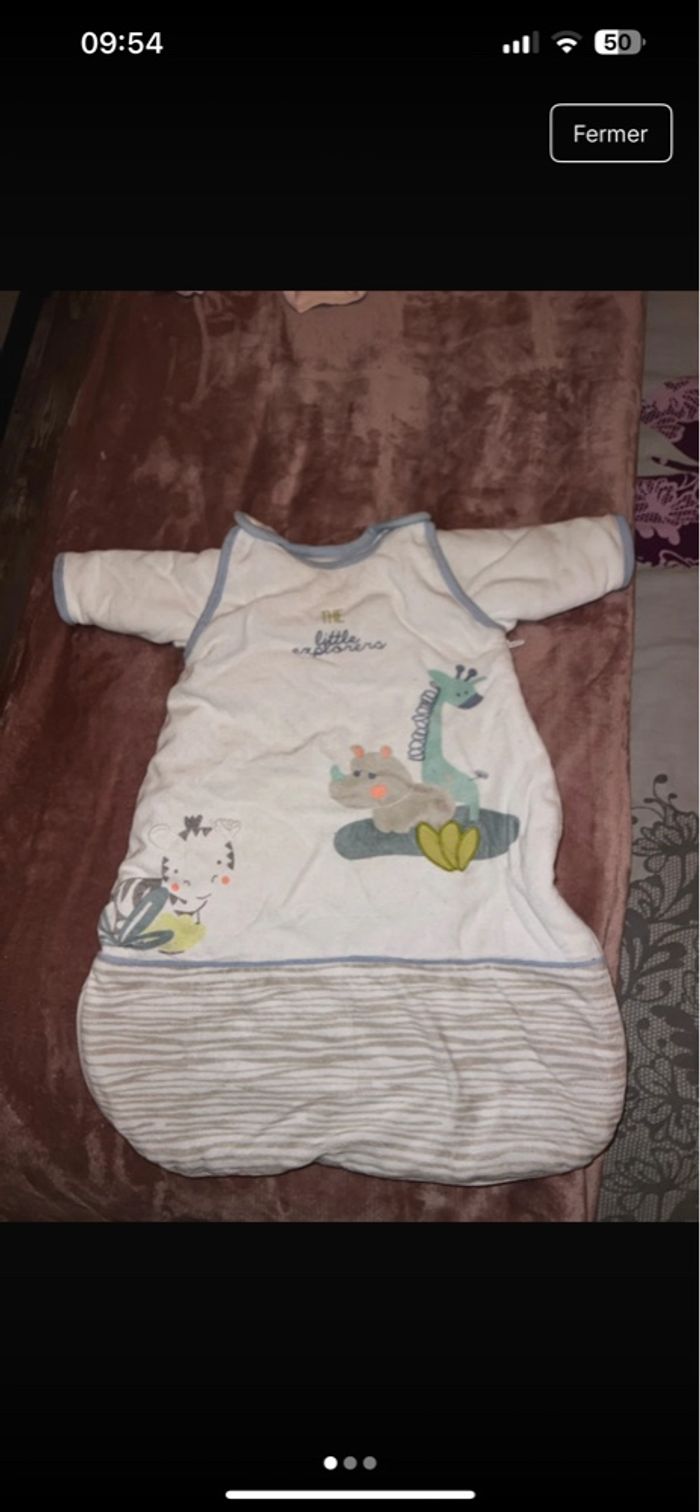 Gigoteuse 0-6M, manche démontable, très bon état