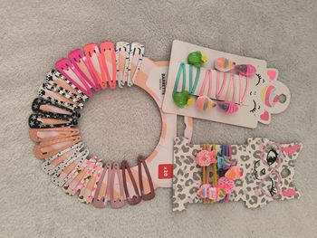 Lot barrettes/élastiques cheveux