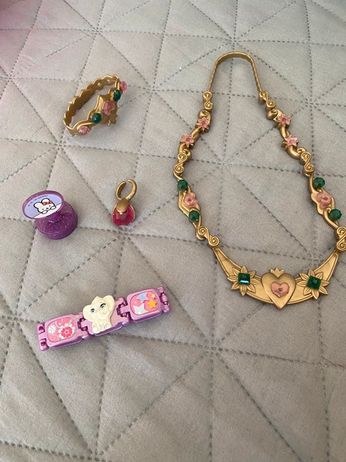 Ensemble princesse collier bracelet bague Raiponce + tampon et accessoires