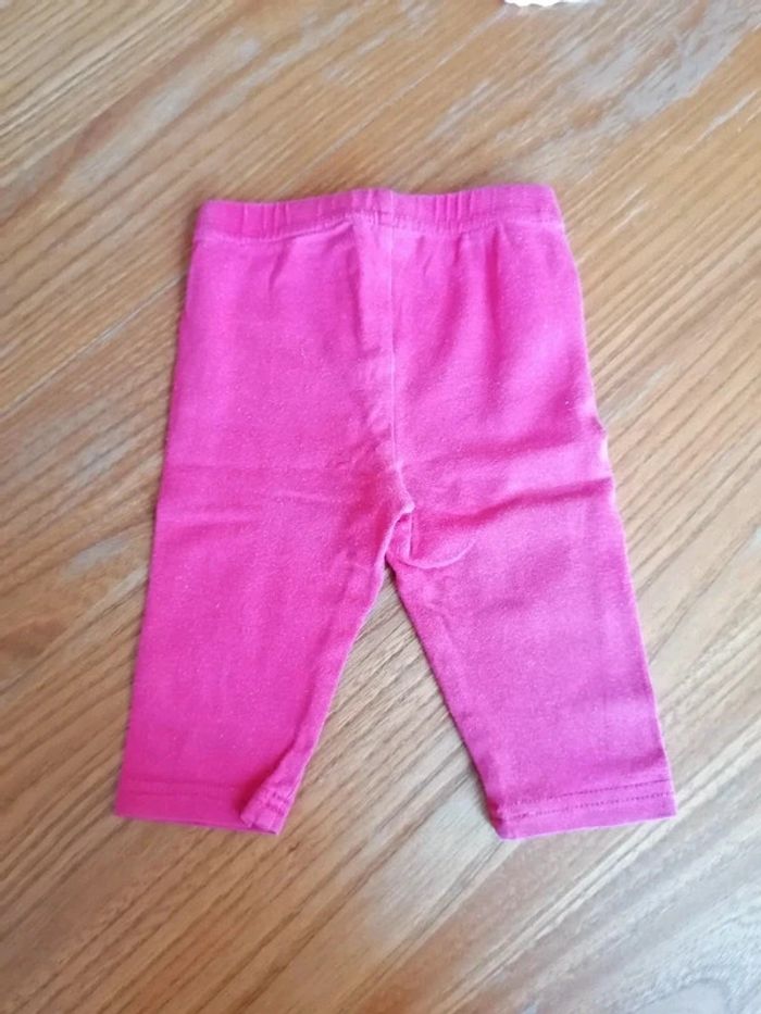 Tshirt Benetton et legging 6 mois - photo numéro 7