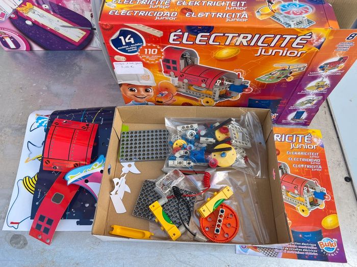 Jeu de construction électrique junior Buki  (Manque 1 roue jaune)  14 modèles / à partir de 8 ans - photo numéro 3