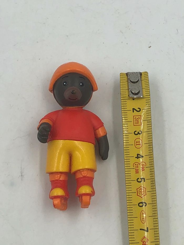 Figurine petit ours brun fait du Roller Bayard 6 cm - photo numéro 4