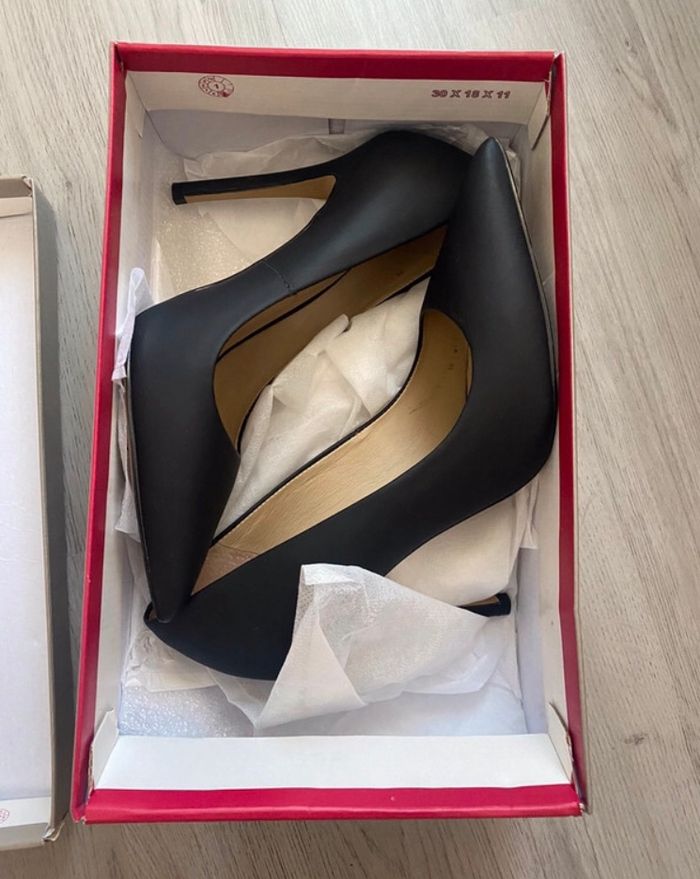 Escarpins à talons - photo numéro 2