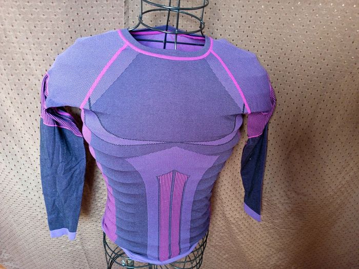 Haut de sport taille M - photo numéro 2