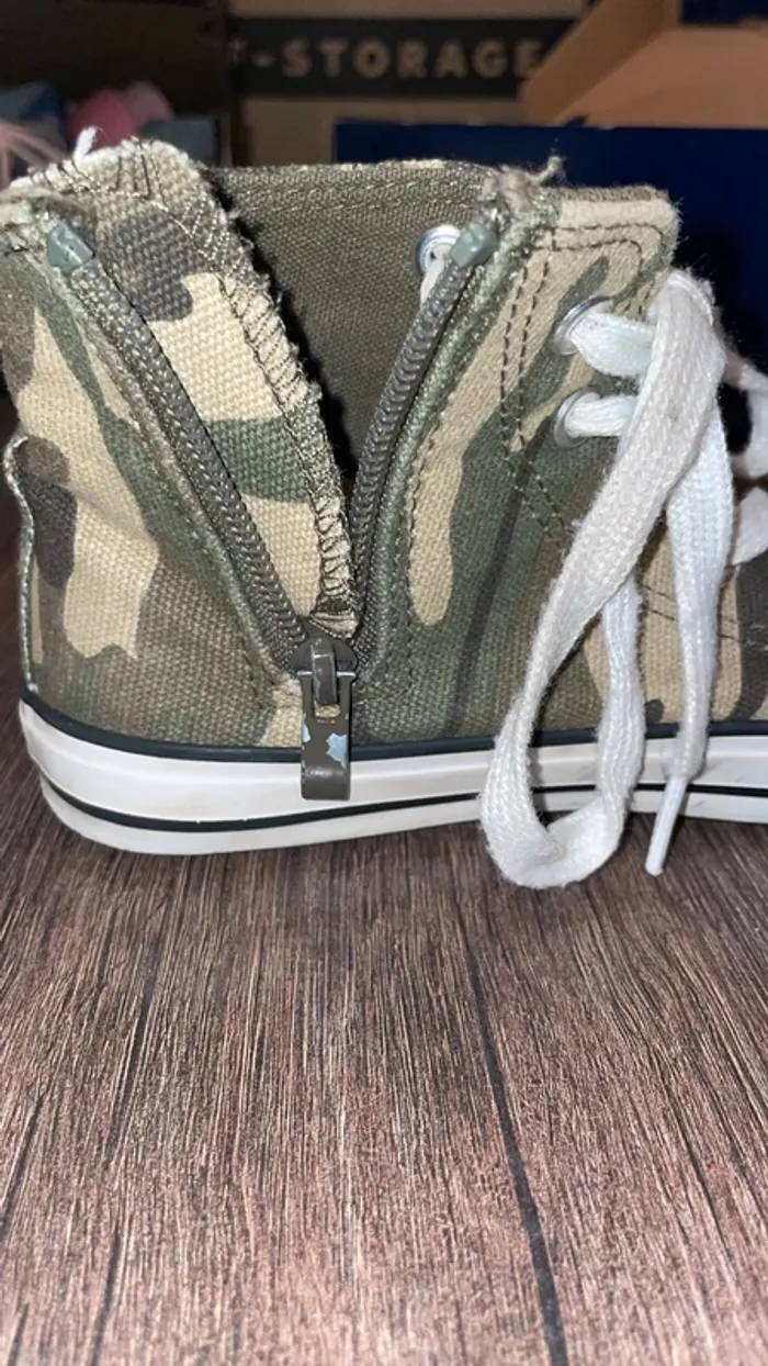 Baskets taille 31 - photo numéro 3