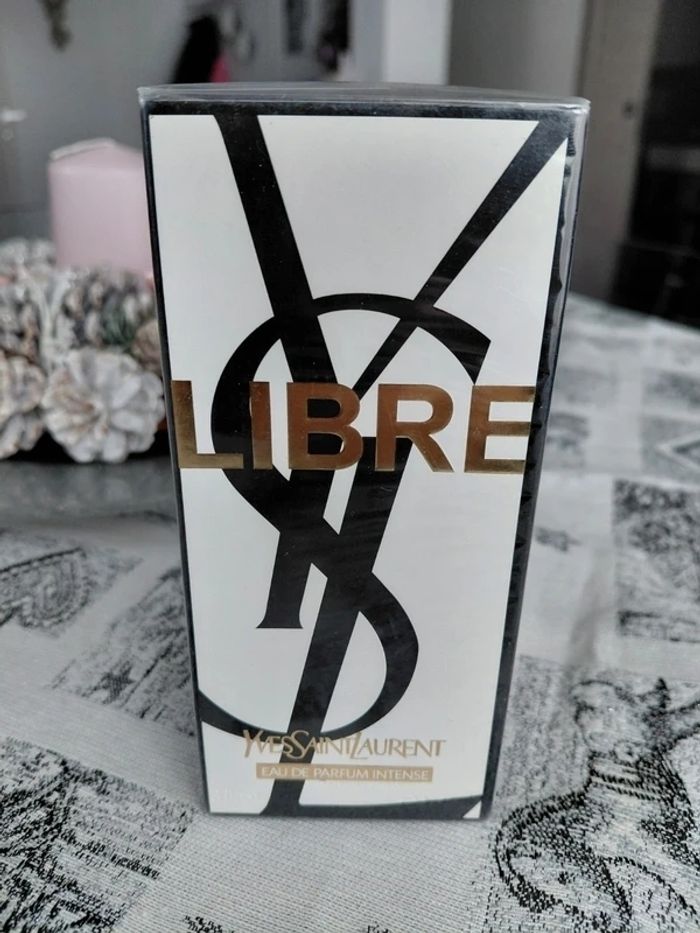 Neuf avec étiquette·Yves Saint Laurent