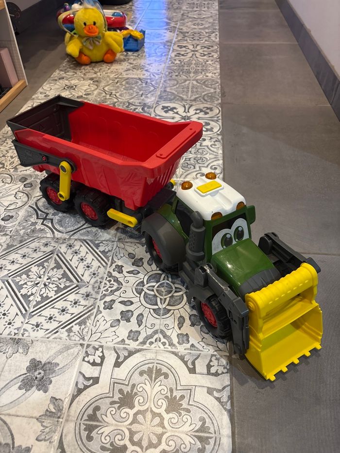 Jouet tracteur - photo numéro 2