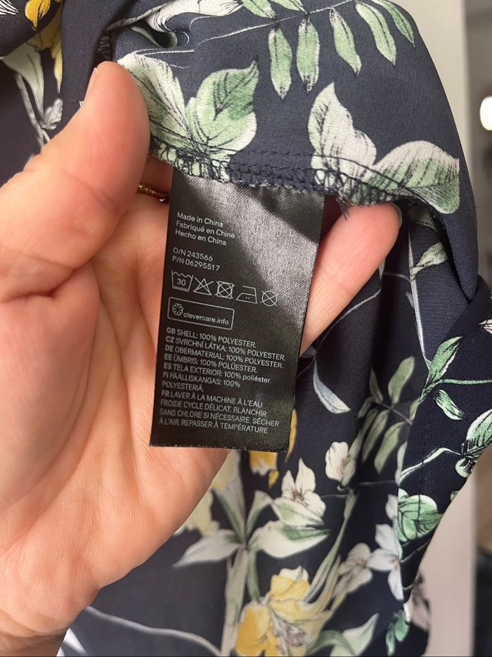 Chemise fleuri H&M taille 38 - photo numéro 6