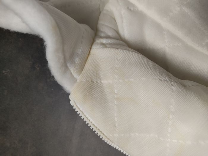 Veste blanche avec capuche 3 / 6 mois - photo numéro 10