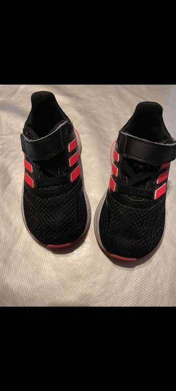 Basket adidas noir et rose