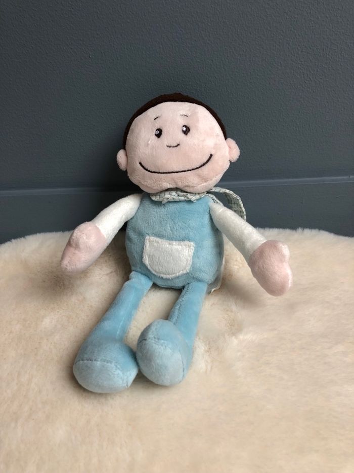 Doudou poupée petit garçon bleu bandana - Kimbaloo