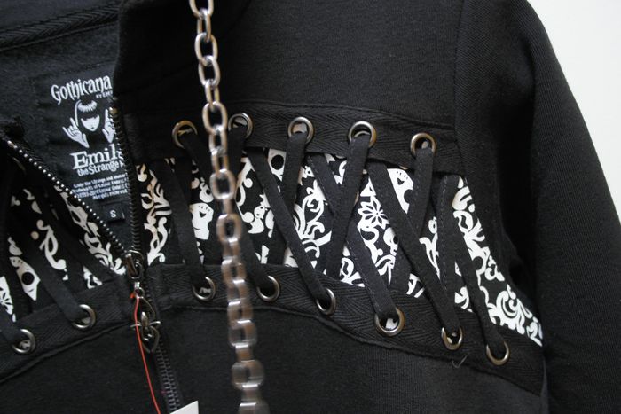 gilet Emily the Strange - taille S - photo numéro 7