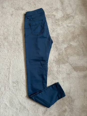 Pantalon slim taille 38