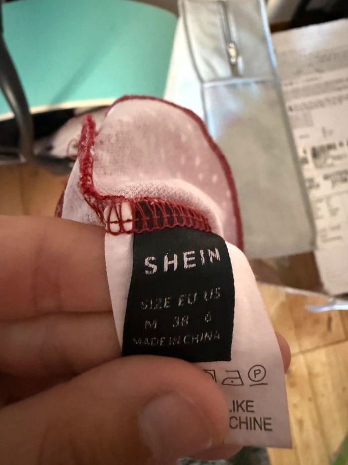 Robe épaule dénudé en très bon état taille M Shein - photo numéro 7