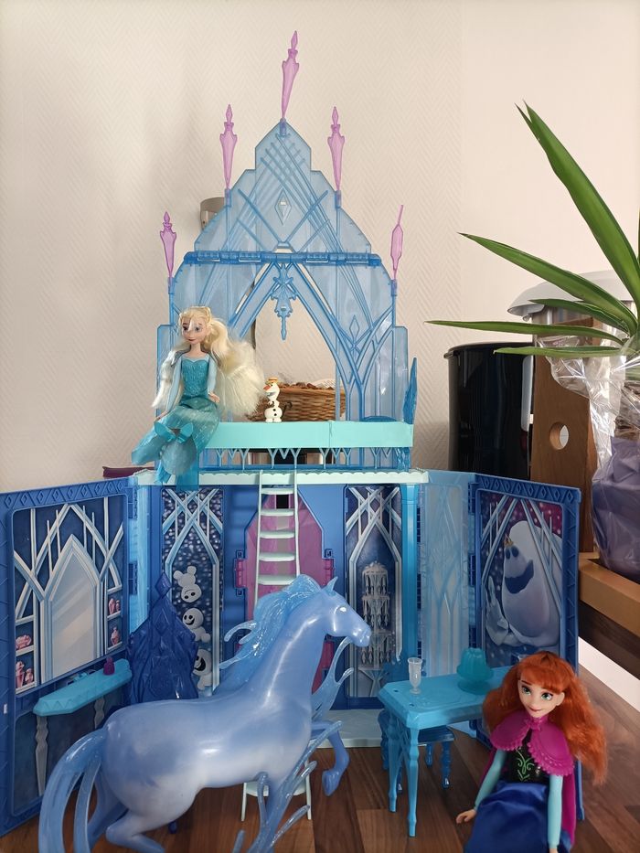 Château Palais des Glaces Reine des Neiges+ Elsa + Olaf + Anna + Nok le cheval - photo numéro 8