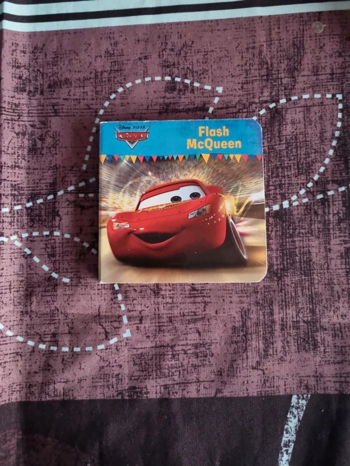 Petit Livre cartonné cars