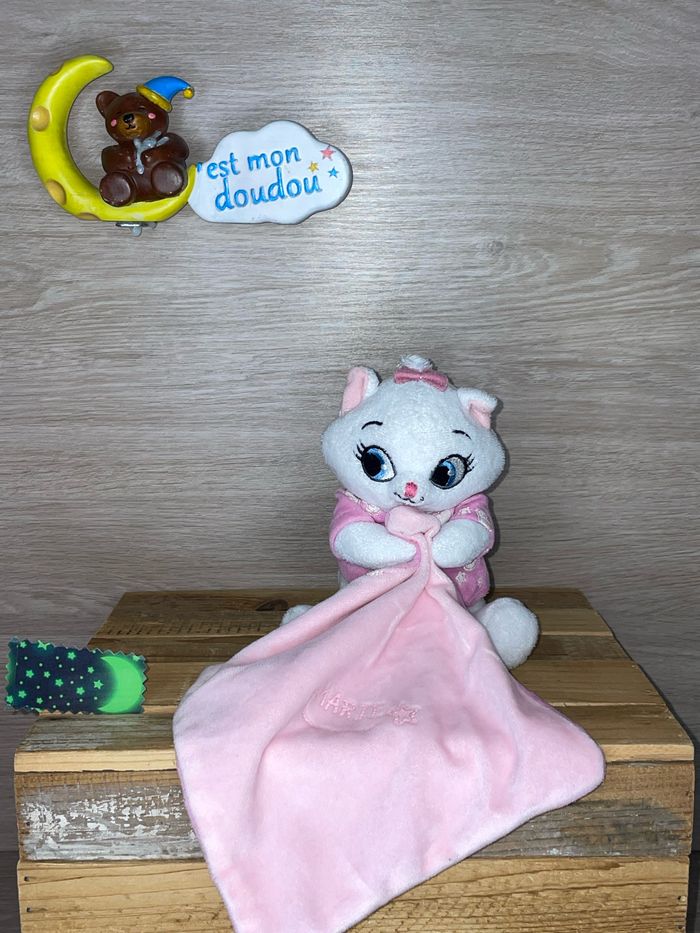 DY413 doudou chat 🐱 Marie Disney
