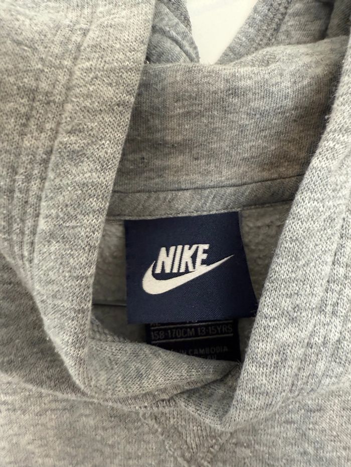 Sweat à capuche Nike gris logo brodé taille 13-15 ans - photo numéro 3