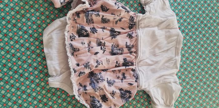 Barboteuse + bodie robe ikks - photo numéro 8