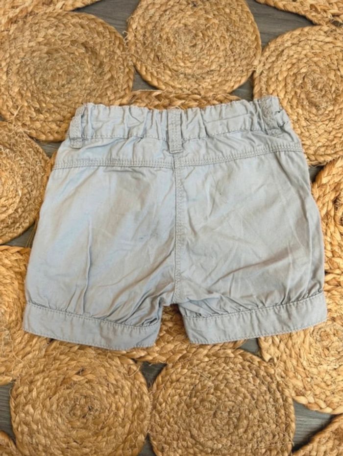Short gris Kiabi 18 mois - photo numéro 2
