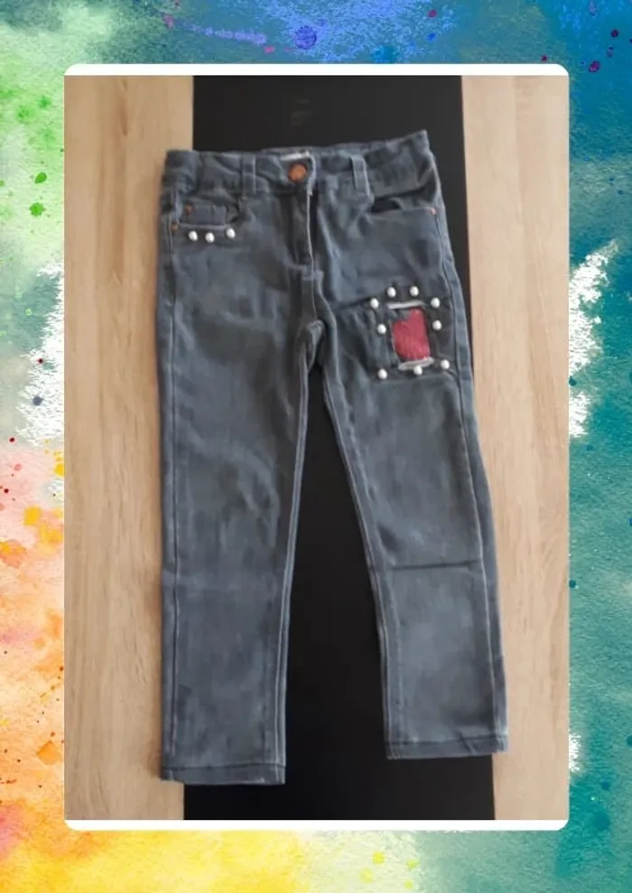 Joli jeans perlés agrémenté de sequins taille ajustable - photo numéro 2