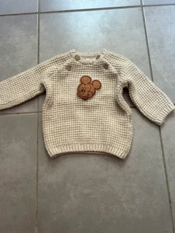 Pull Mickey Disney baby taille 3 mois