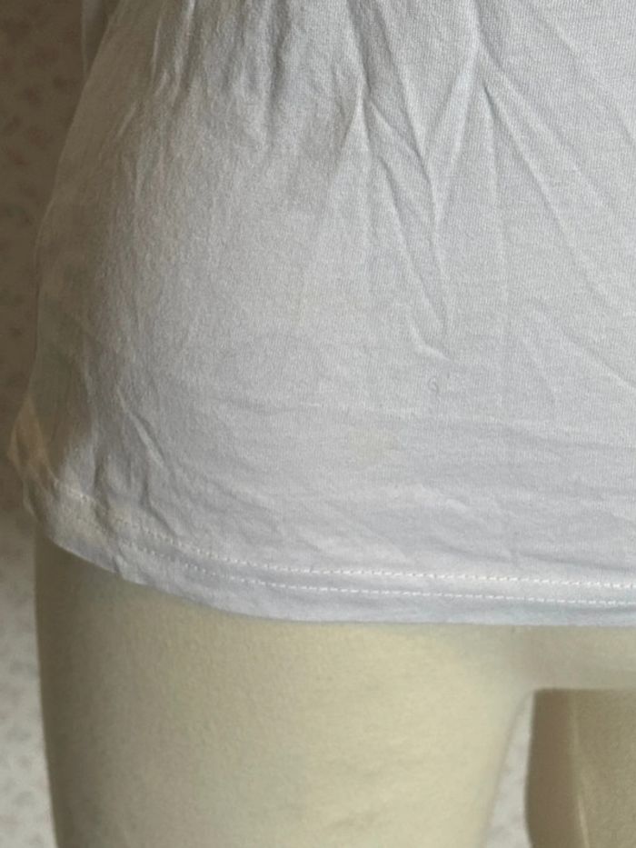 T shirt hollister taille Xs marque hollister - photo numéro 3