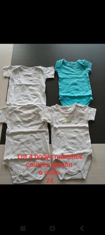 Lot 4 bodys manches courtes garçon 6 mois
