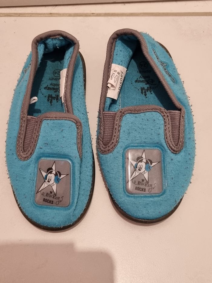 Chaussons Mickey Pointure 24