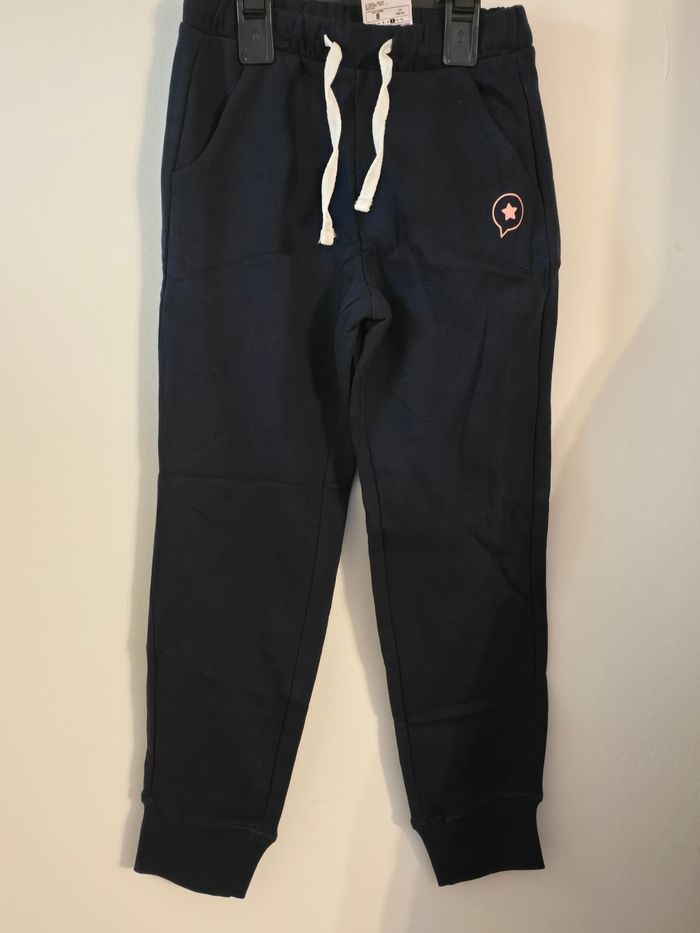 Neufs (non portés) 🤩😍ensemble sweat zippé et pantalon jogging 8 ans fille 🤩😍🩷 - photo numéro 2