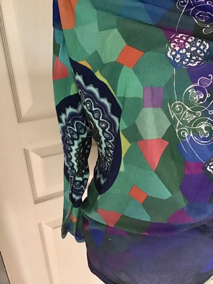 Très jolie haut manche longue taille L marque Desigual (0923) - photo numéro 4