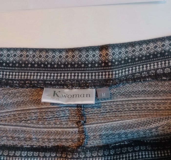 Jupe en tissu taille M en très bon état - photo numéro 2