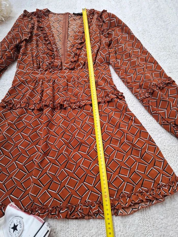 robe PrettyLittleThing taille 38 - photo numéro 8