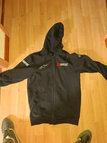 Veste cakrapovic
