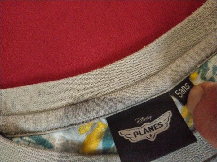 T-shirt manches longues planes pixar 5 ans - photo numéro 3