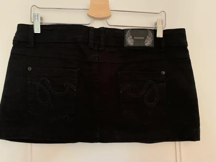 Jupe courte noire en jeans - photo numéro 3
