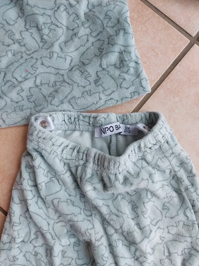 Pyjama 2 pièces velours 6 mois - photo numéro 4