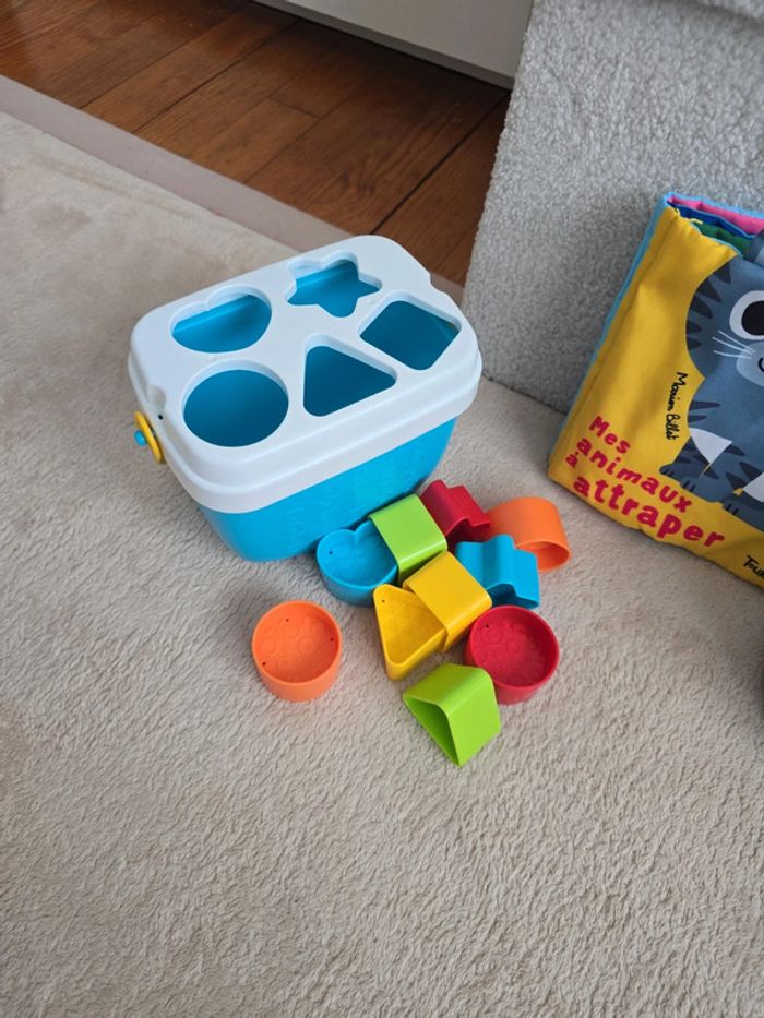 Lot jouets eveil bébé peluche musical jeux sensoriels et encastrement - photo numéro 2
