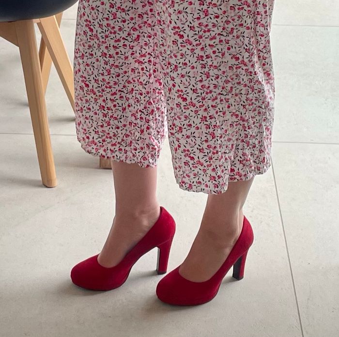 Chaussures à talons velours rouges