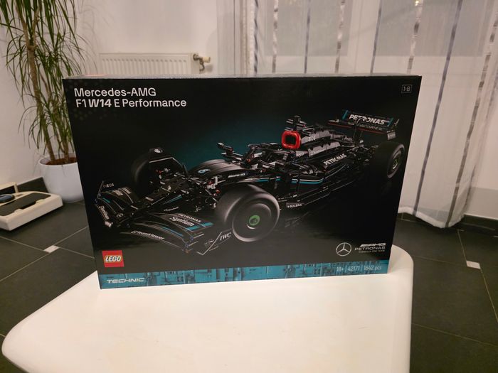 LEGO 42171 Mercedes-AMG F1 W14 E Performance – Neuf