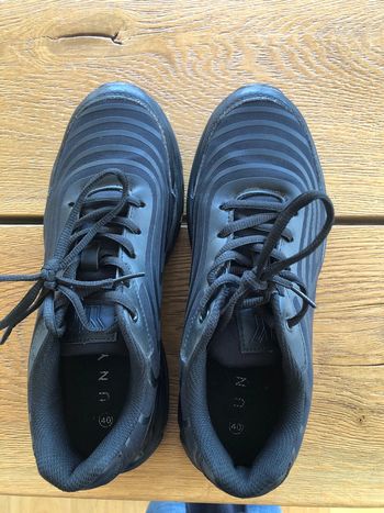 Baskets noire taille 40