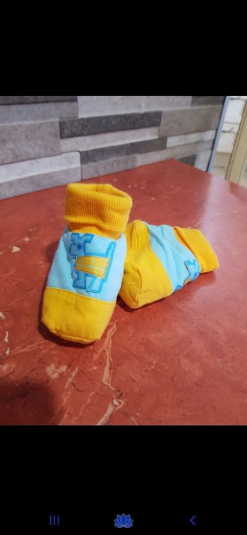 Chaussons bébé taille 15 / 16
