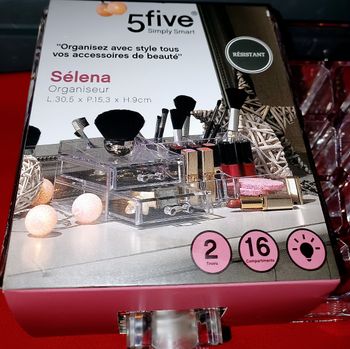 Organisateur de maquillage neuf