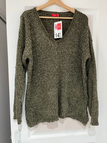 Pull kaki neuf